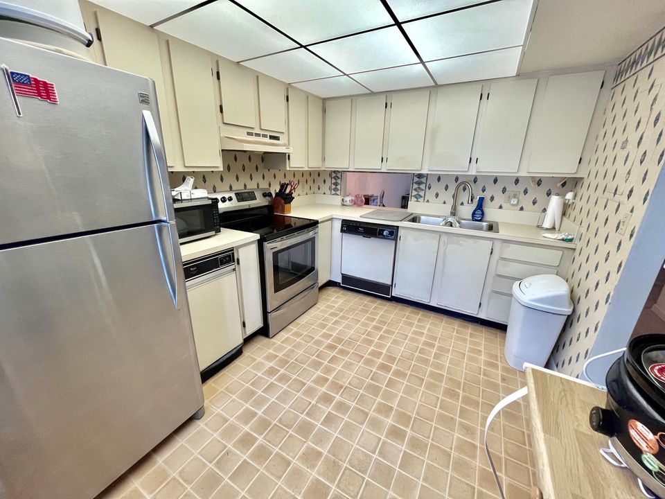 For Sale: $110,000 (2 beds, 2 baths, 1186 Square Feet)