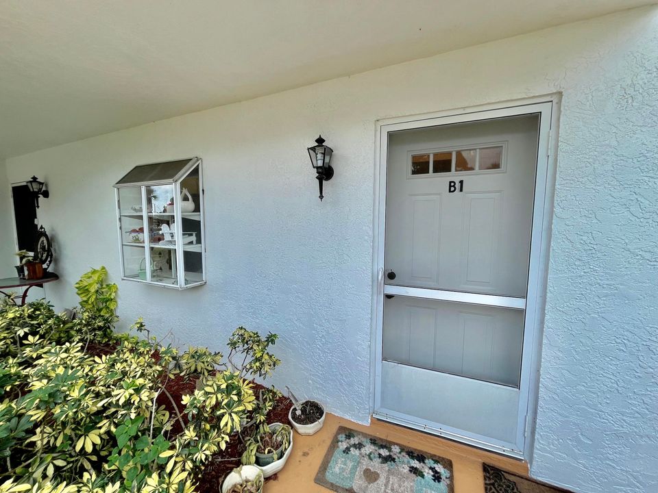 For Sale: $110,000 (2 beds, 2 baths, 1186 Square Feet)