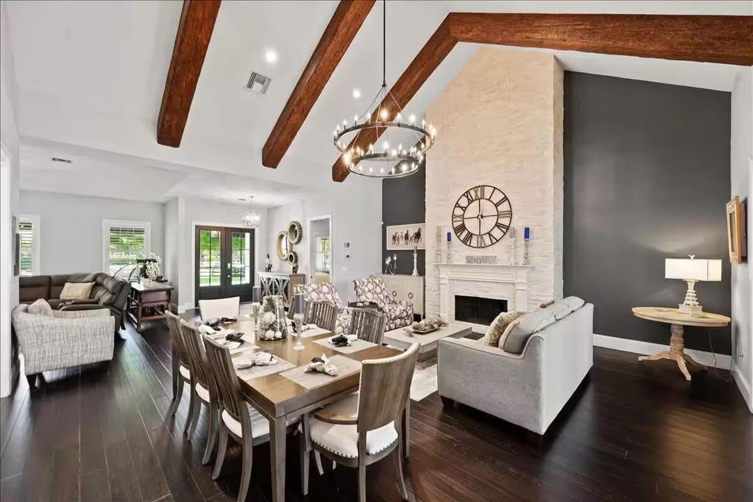 For Rent: $22,000 (5 beds, 3 baths, 4056 Square Feet)