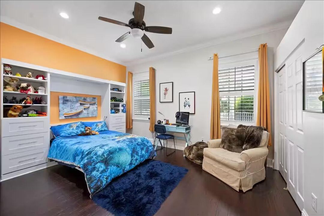 For Rent: $22,000 (5 beds, 3 baths, 4056 Square Feet)