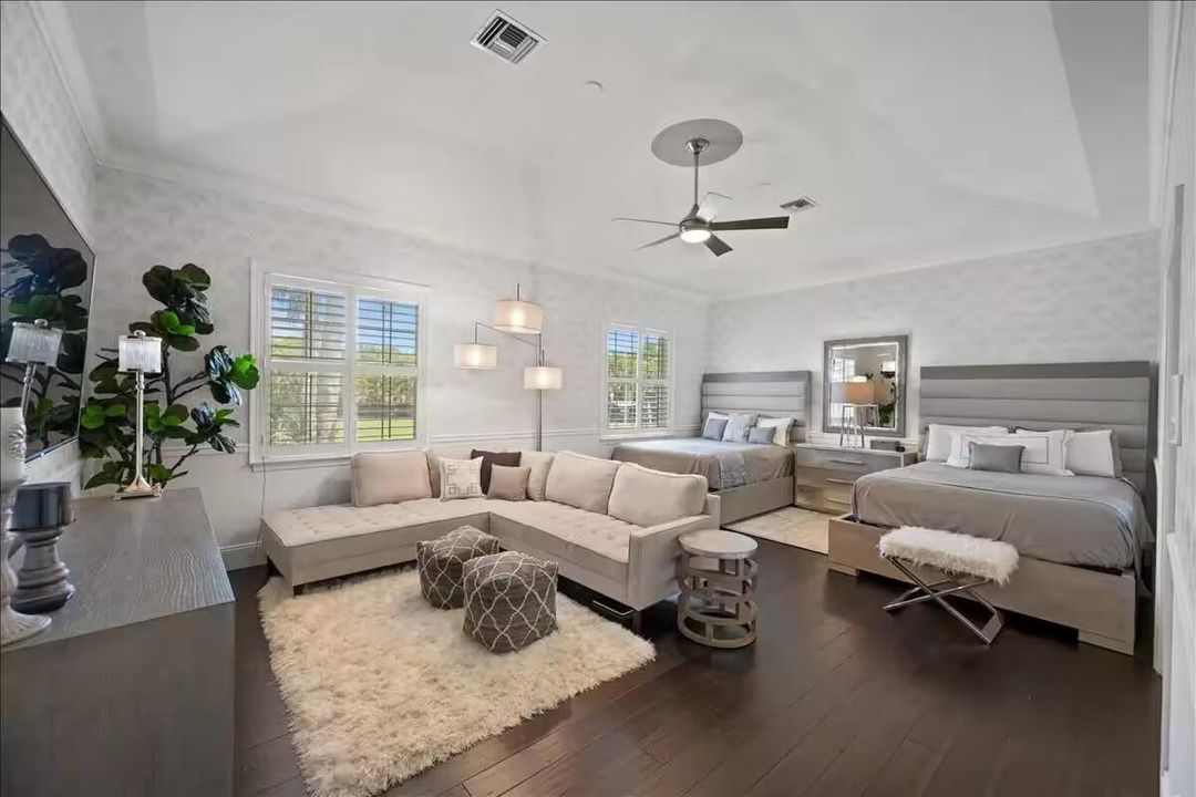 For Rent: $22,000 (5 beds, 3 baths, 4056 Square Feet)