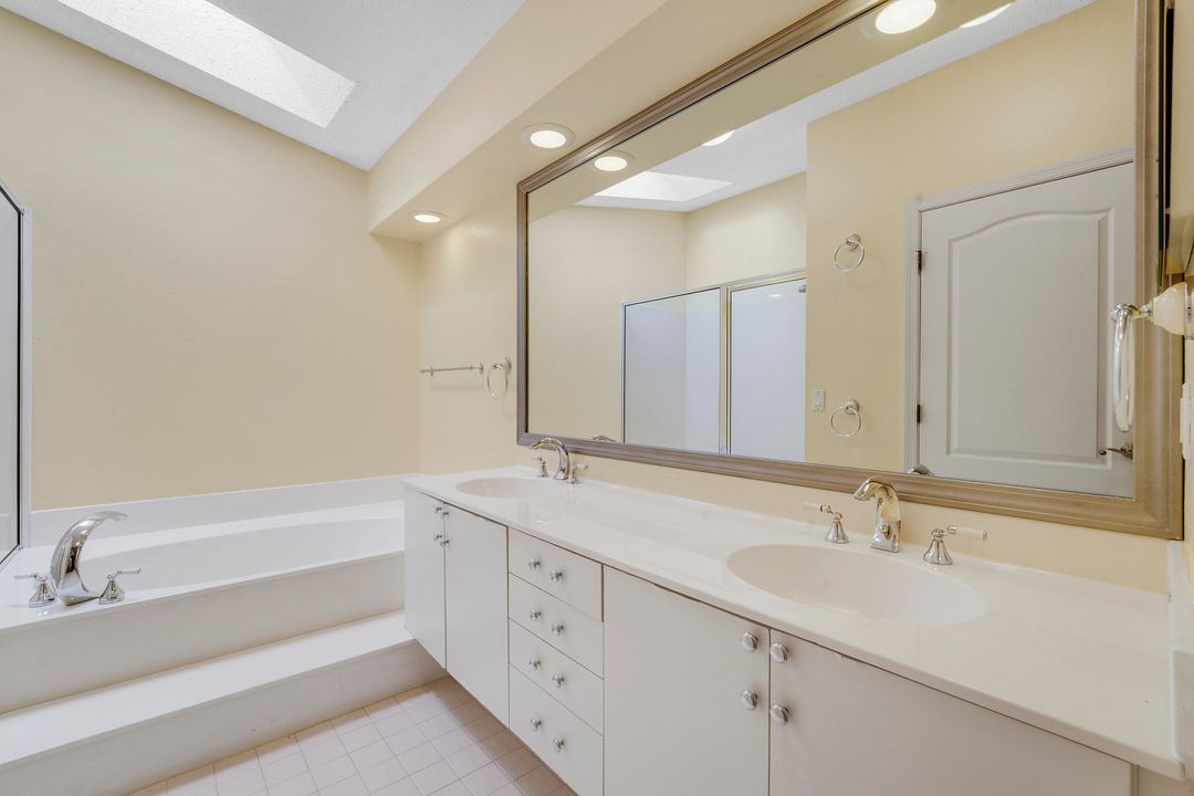 Active With Contract: $6,000 (3 beds, 2 baths, 2093 Square Feet)