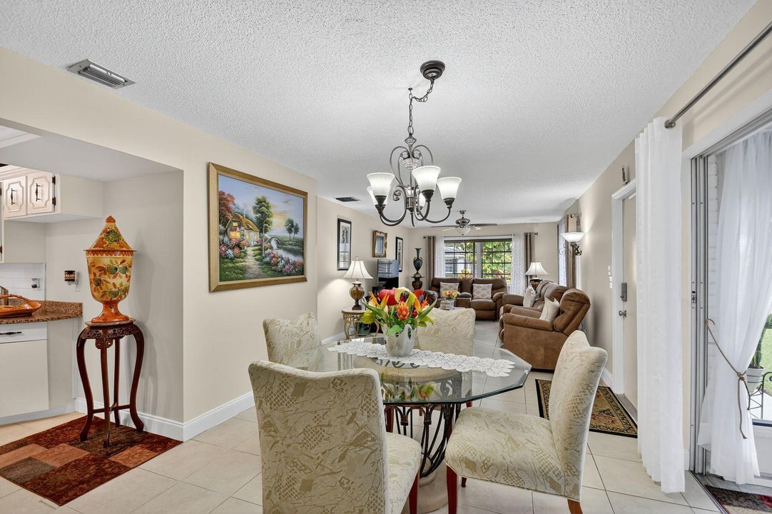 Active With Contract: $209,000 (2 beds, 2 baths, 1238 Square Feet)