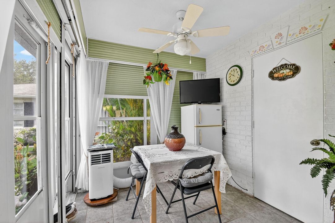 Active With Contract: $209,000 (2 beds, 2 baths, 1238 Square Feet)