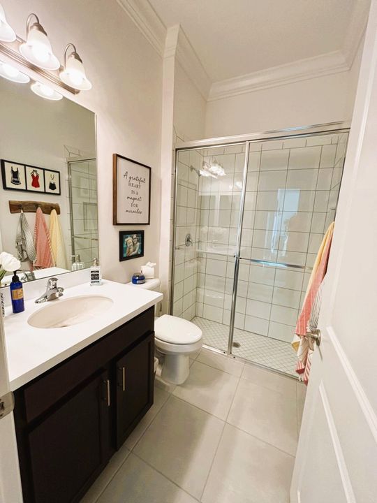 待售: $833,900 (2 贝兹, 3 浴室, 2740 平方英尺)