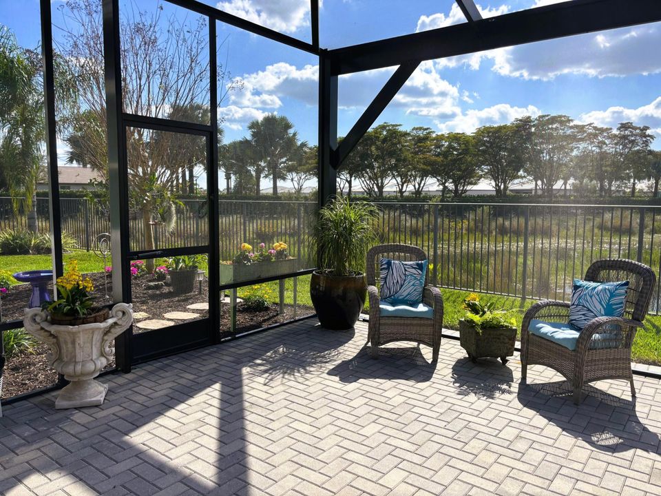 待售: $833,900 (2 贝兹, 3 浴室, 2740 平方英尺)