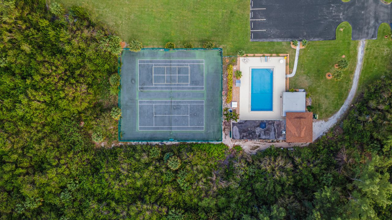 For Rent: $2,500 (2 beds, 1 baths, 1234 Square Feet)