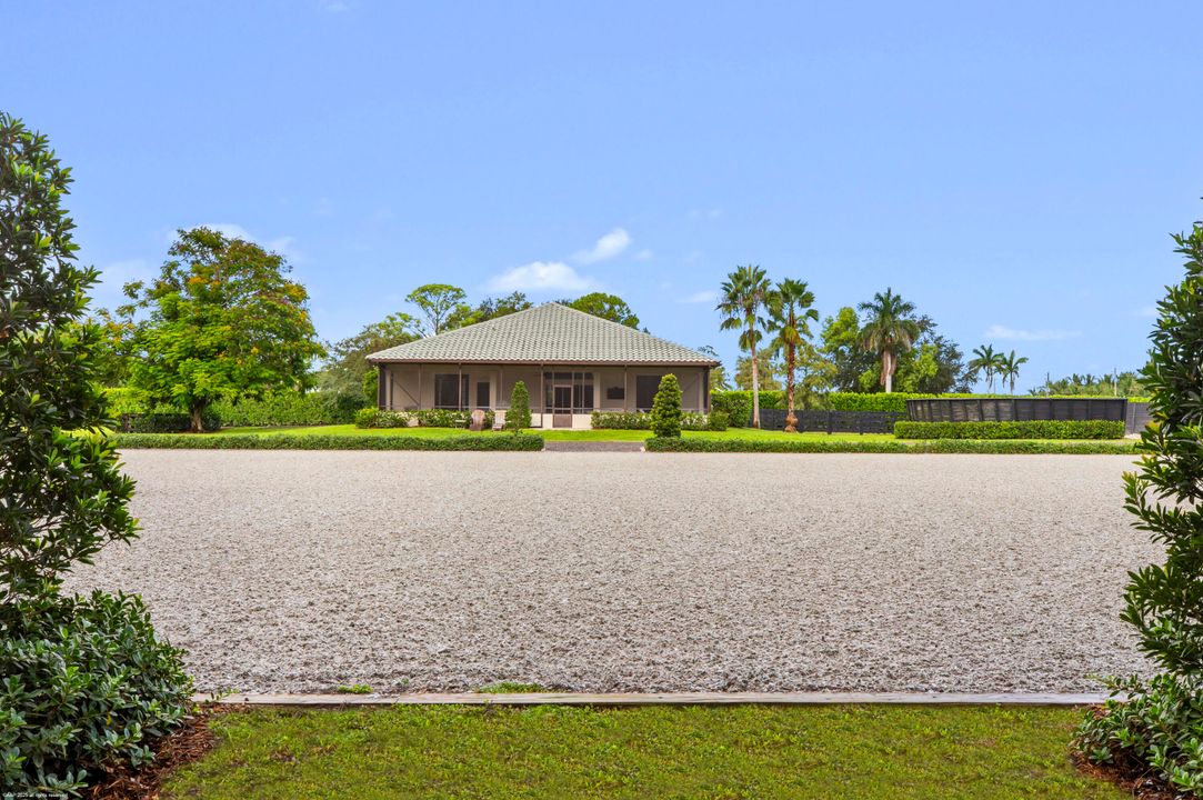 For Sale: $5,700,000 (3 beds, 3 baths, 2329 Square Feet)