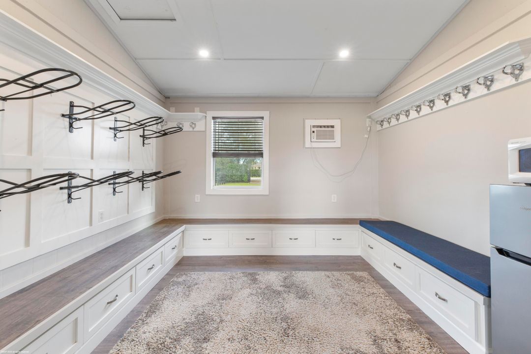 For Sale: $5,700,000 (3 beds, 3 baths, 2329 Square Feet)