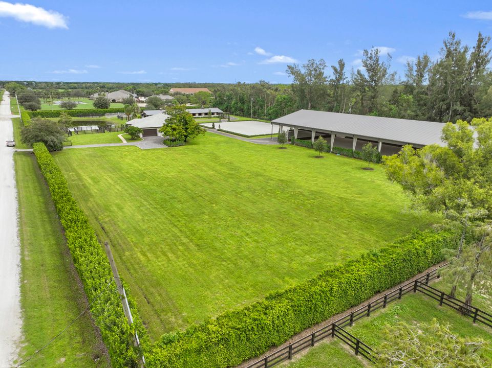 For Sale: $5,700,000 (3 beds, 3 baths, 2329 Square Feet)
