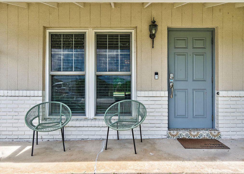 For Rent: $6,200 (3 beds, 2 baths, 1540 Square Feet)