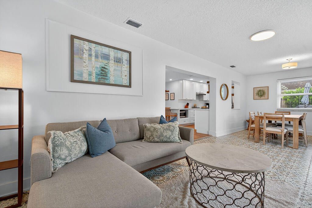 For Rent: $6,200 (3 beds, 2 baths, 1540 Square Feet)