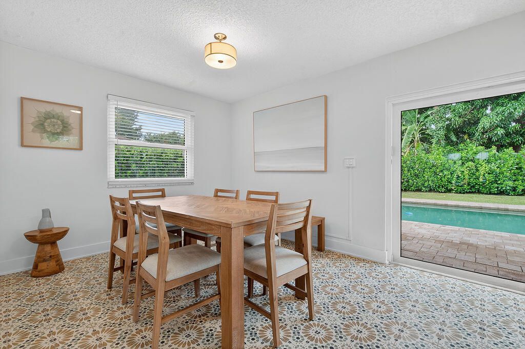 For Rent: $6,200 (3 beds, 2 baths, 1540 Square Feet)