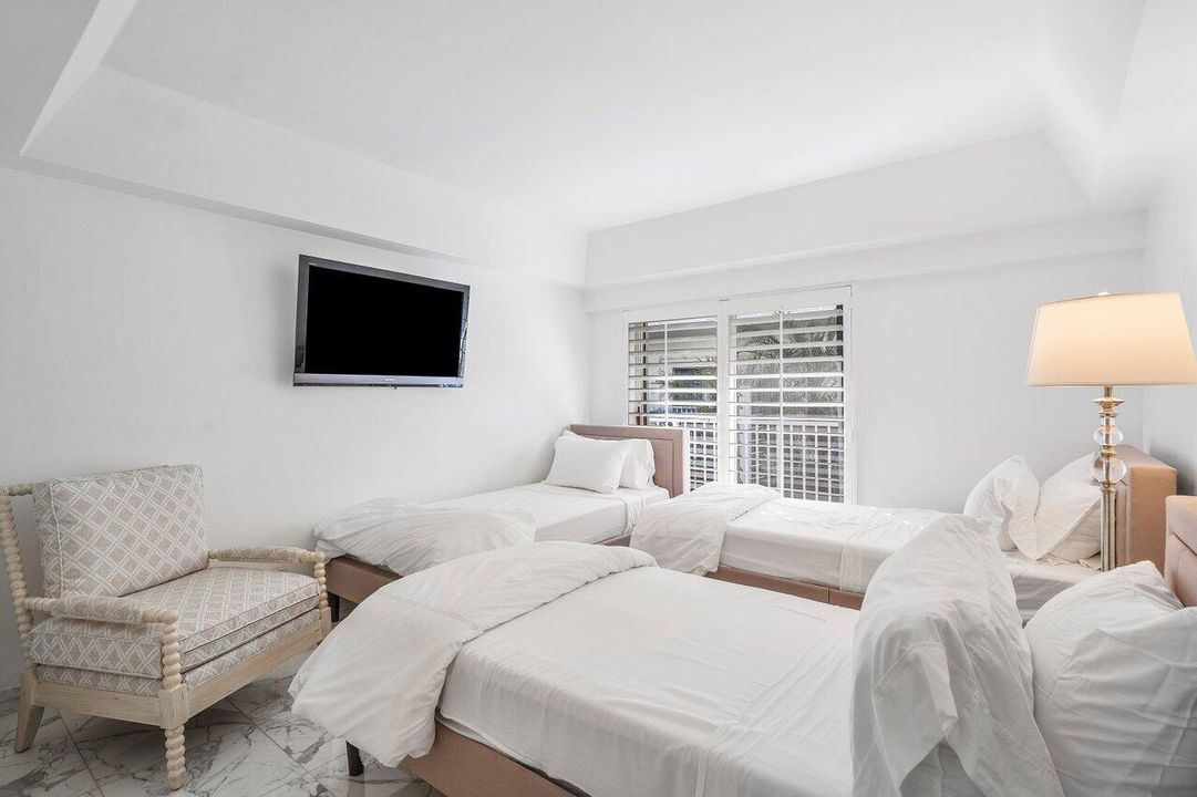 Active With Contract: $8,500 (2 beds, 2 baths, 1182 Square Feet)