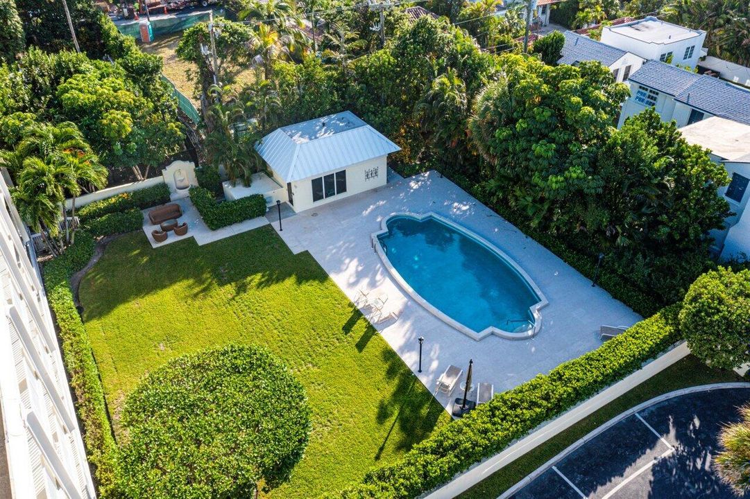 Active With Contract: $8,500 (2 beds, 2 baths, 1182 Square Feet)