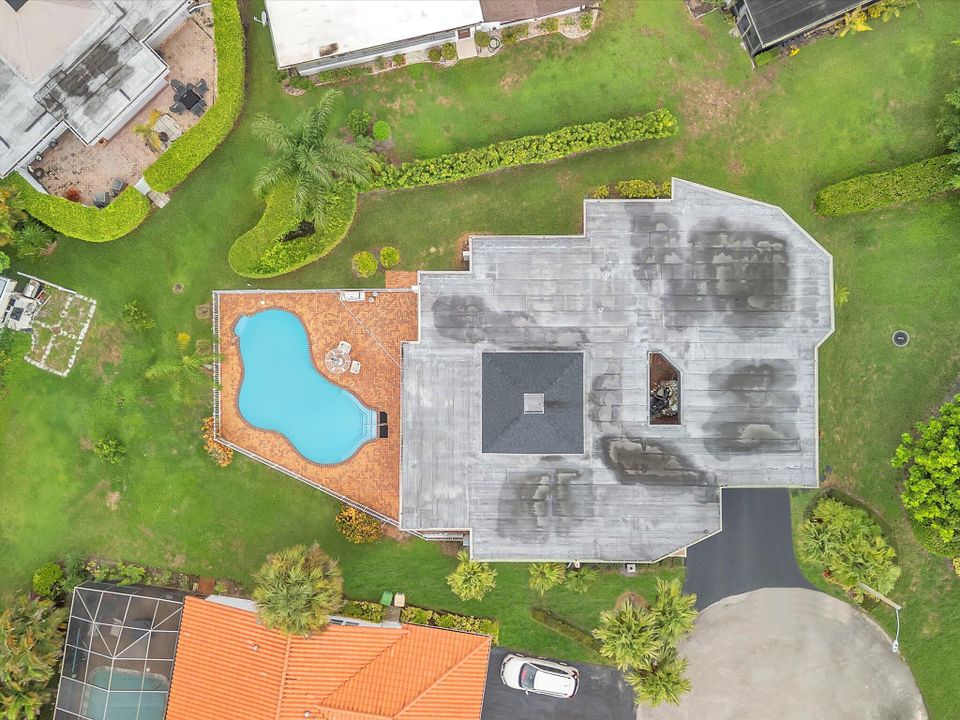 For Sale: $700,000 (3 beds, 2 baths, 3318 Square Feet)