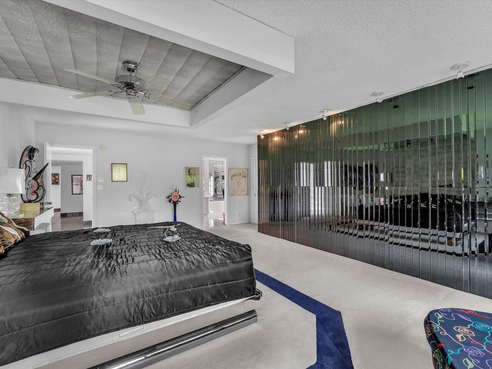 For Sale: $700,000 (3 beds, 2 baths, 3318 Square Feet)