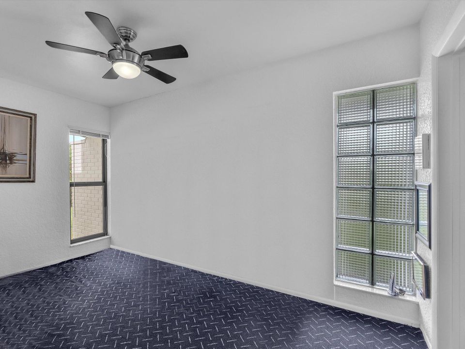 For Sale: $700,000 (3 beds, 2 baths, 3318 Square Feet)