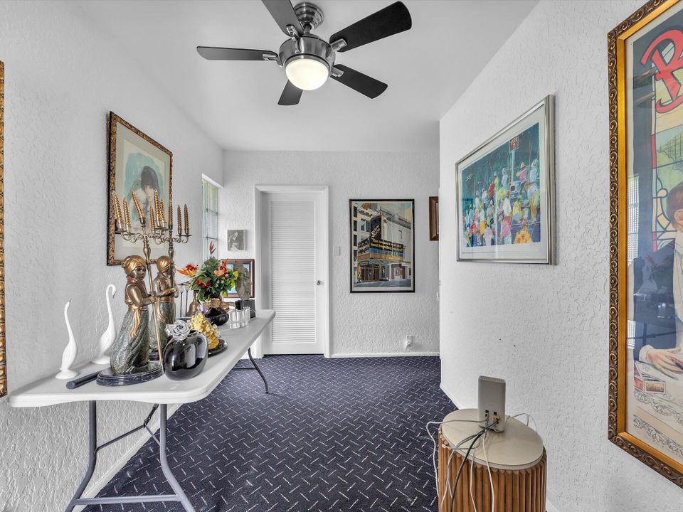 For Sale: $700,000 (3 beds, 2 baths, 3318 Square Feet)