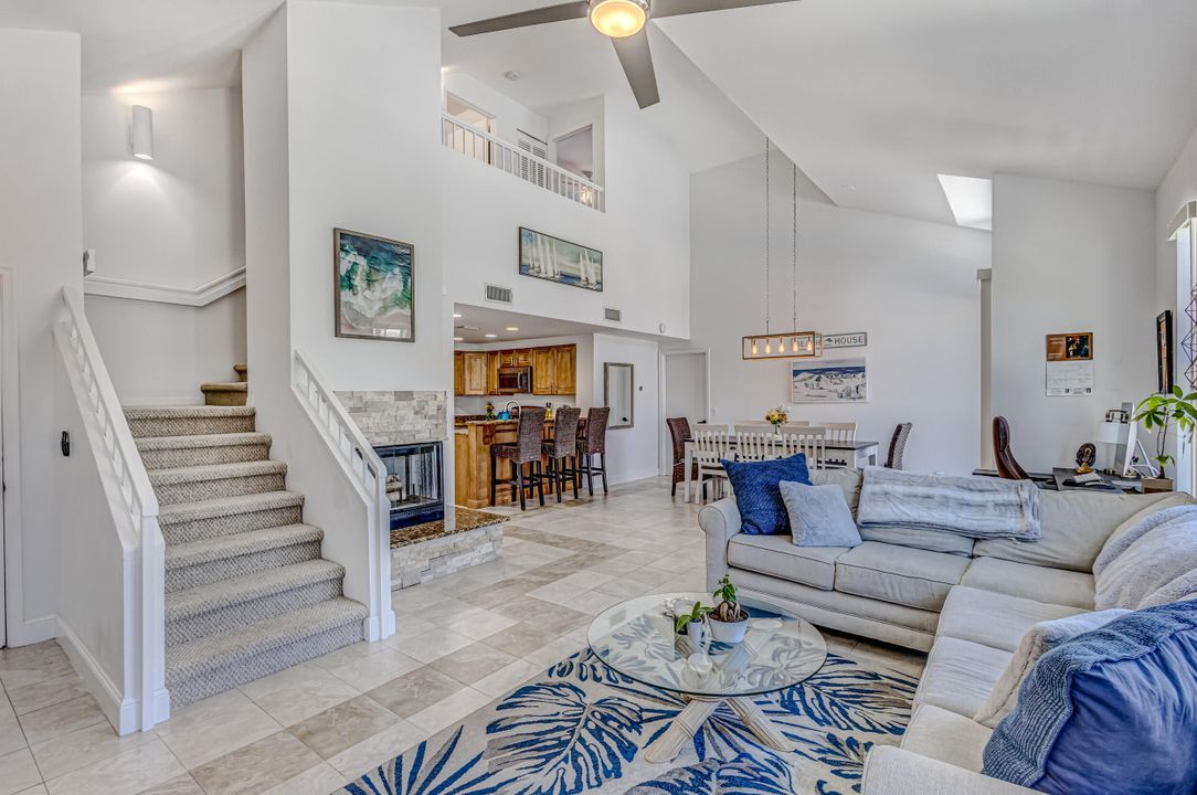 Active With Contract: $8,000 (2 beds, 2 baths, 1263 Square Feet)