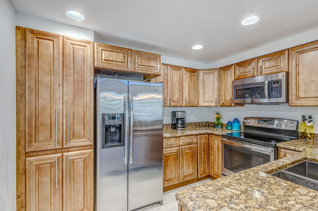 Active With Contract: $8,000 (2 beds, 2 baths, 1263 Square Feet)