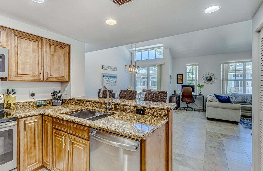 Active With Contract: $8,000 (2 beds, 2 baths, 1263 Square Feet)