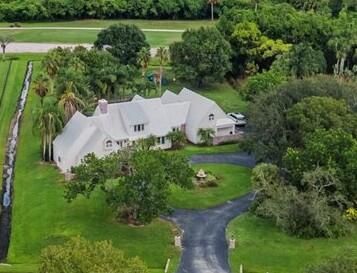 Recently Sold: $1,270,000 (4 beds, 4 baths, 3736 Square Feet)