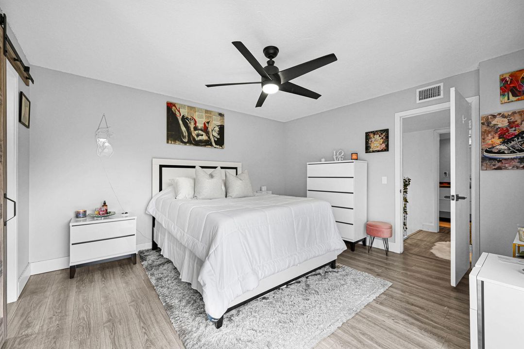 合同活跃: $309,999 (2 贝兹, 2 浴室, 1236 平方英尺)