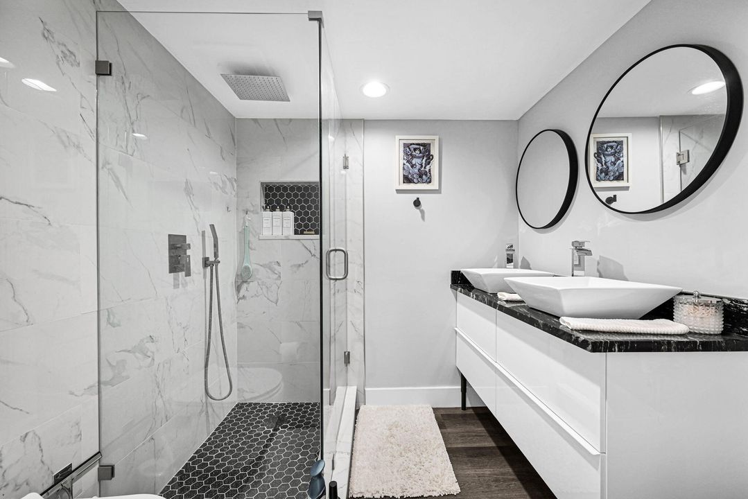 合同活跃: $309,999 (2 贝兹, 2 浴室, 1236 平方英尺)