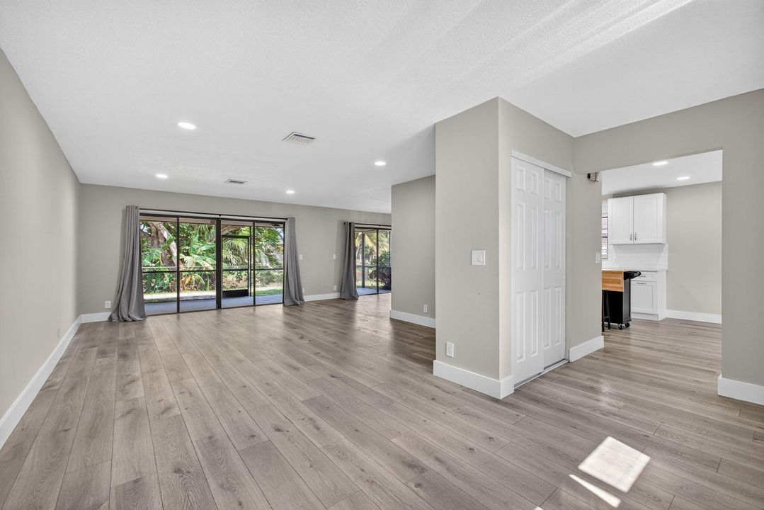 Active With Contract: $3,650 (3 beds, 2 baths, 1865 Square Feet)