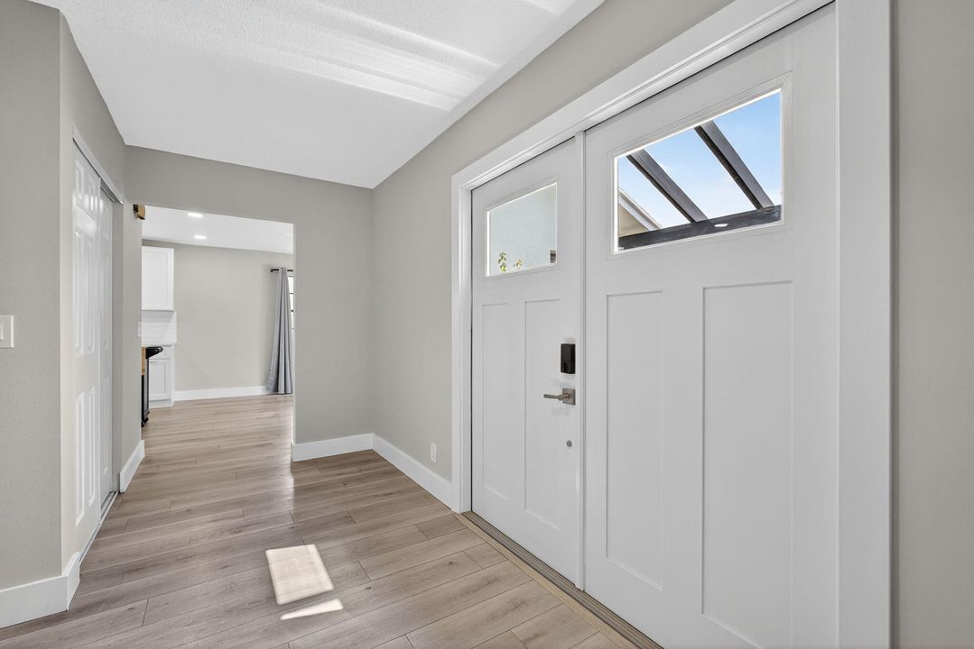 Active With Contract: $3,650 (3 beds, 2 baths, 1865 Square Feet)