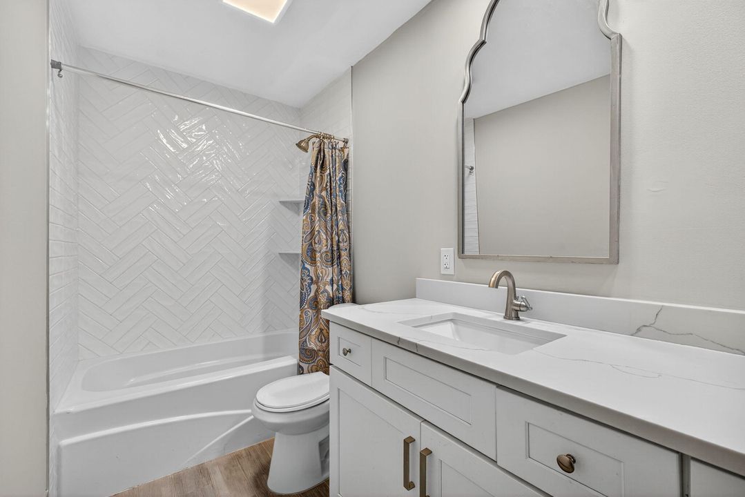 Active With Contract: $3,650 (3 beds, 2 baths, 1865 Square Feet)