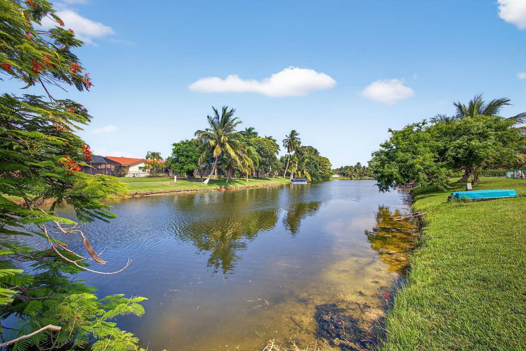 Active With Contract: $3,650 (3 beds, 2 baths, 1865 Square Feet)