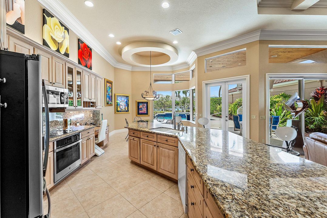 For Sale: $5,900,000 (4 beds, 3 baths, 3940 Square Feet)