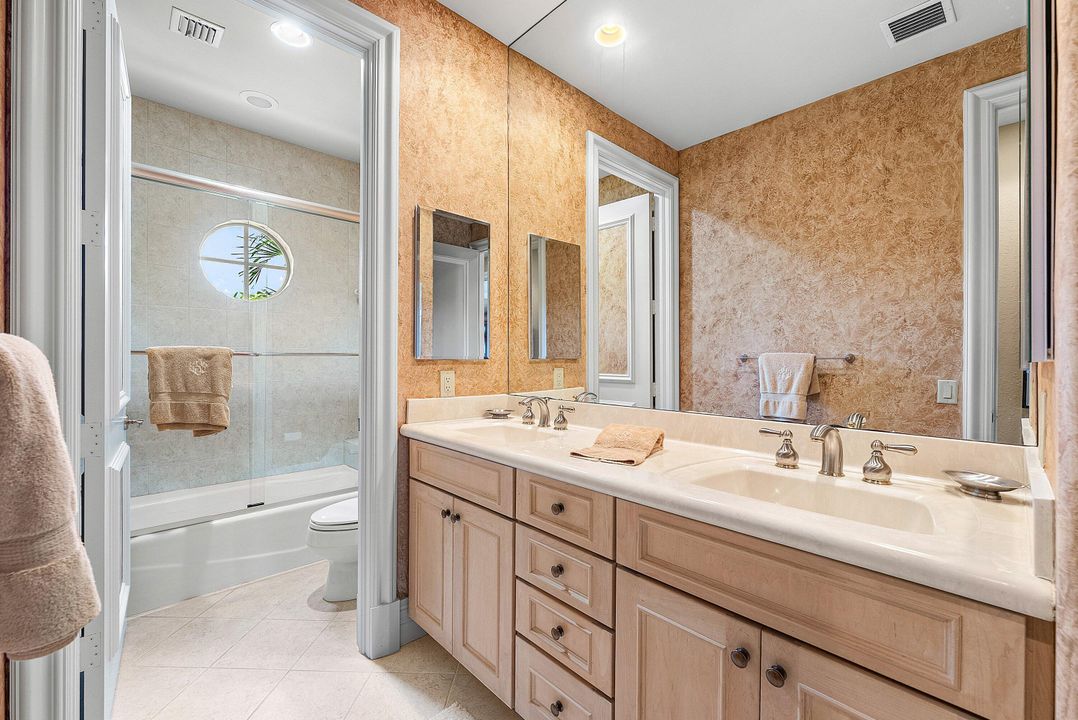 For Sale: $5,900,000 (4 beds, 3 baths, 3940 Square Feet)