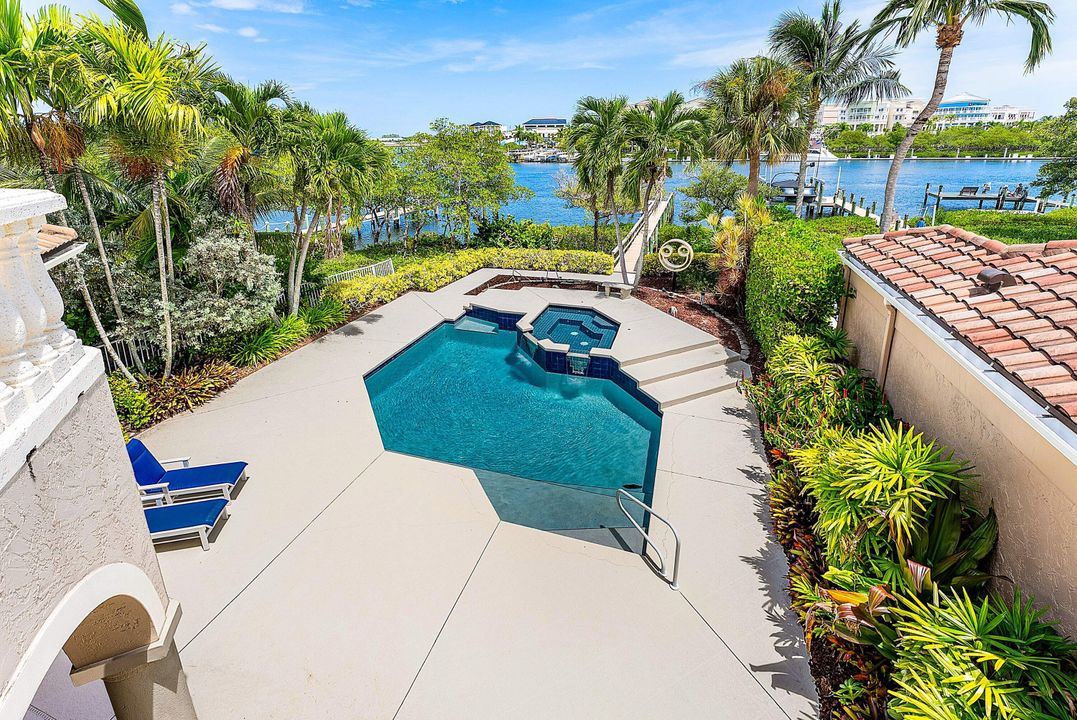 For Sale: $5,900,000 (4 beds, 3 baths, 3940 Square Feet)