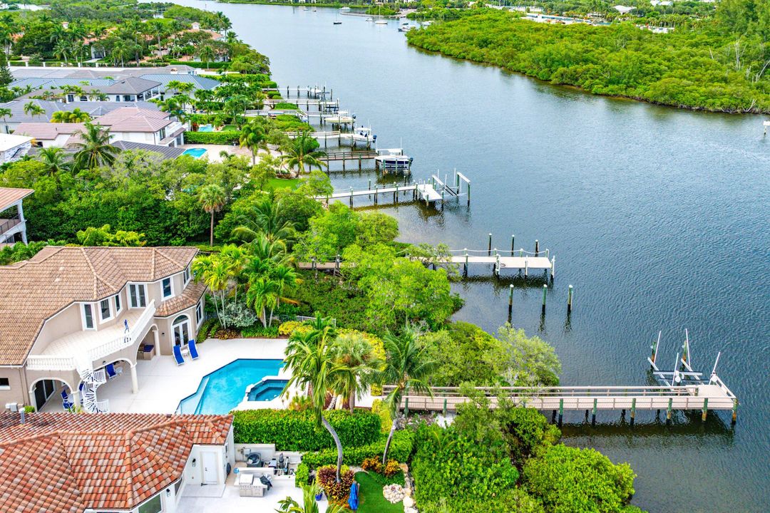 For Sale: $5,900,000 (4 beds, 3 baths, 3940 Square Feet)