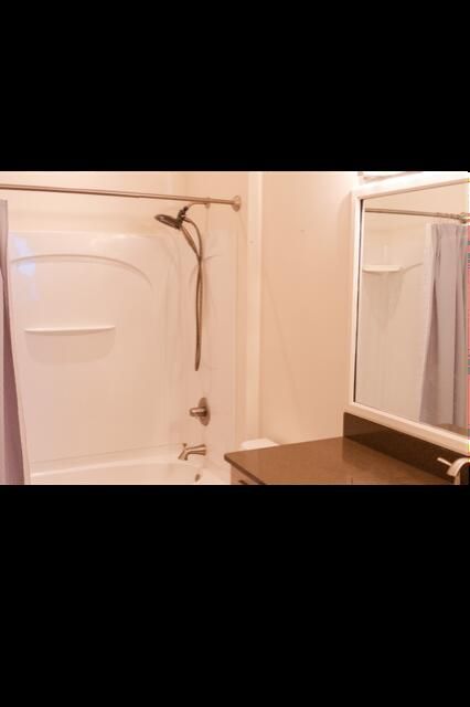 Active With Contract: $2,500 (3 beds, 2 baths, 1624 Square Feet)