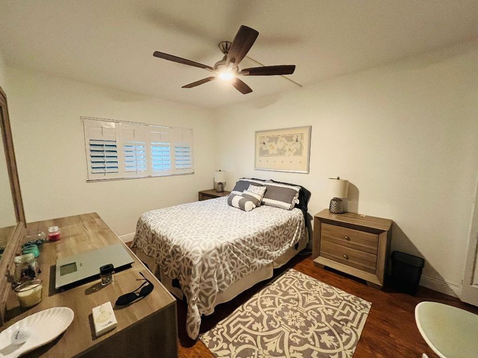 Activo con contrato: $164,000 (2 camas, 2 baños, 1013 Pies cuadrados)