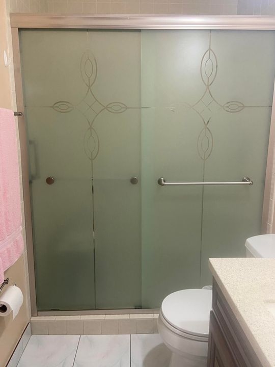 待售: $239,000 (2 贝兹, 2 浴室, 1370 平方英尺)