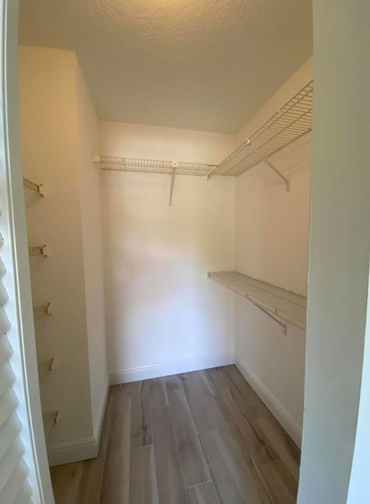 Active With Contract: $1,550 (2 beds, 2 baths, 1020 Square Feet)