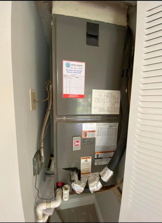 Active With Contract: $1,550 (2 beds, 2 baths, 1020 Square Feet)