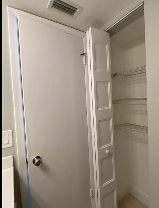 Active With Contract: $1,550 (2 beds, 2 baths, 1020 Square Feet)