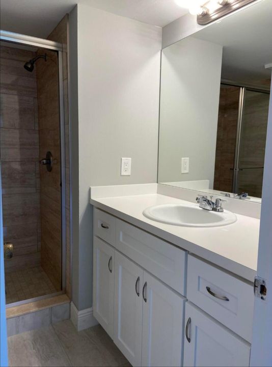 Active With Contract: $1,550 (2 beds, 2 baths, 1020 Square Feet)