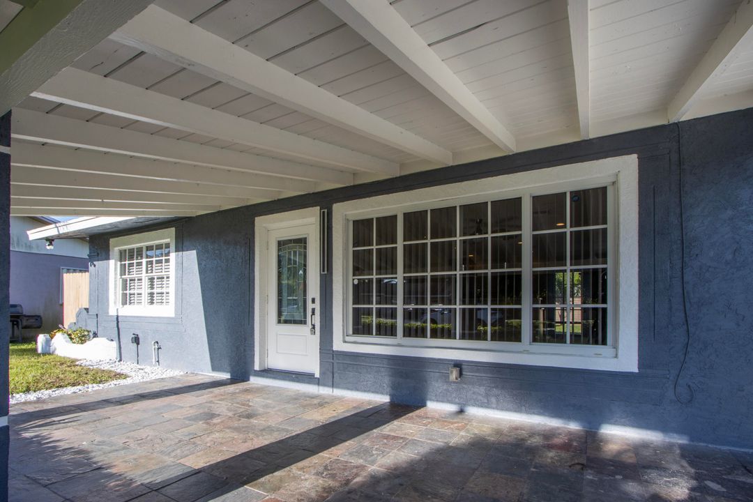 Active With Contract: $395,900 (3 beds, 2 baths, 1020 Square Feet)