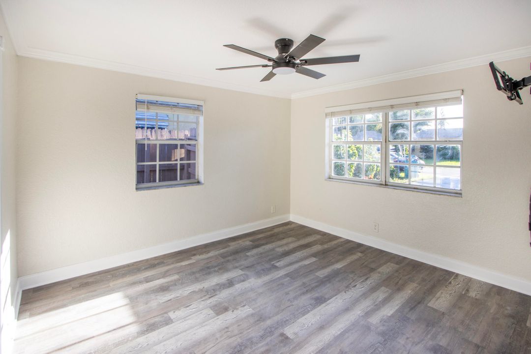 Active With Contract: $395,900 (3 beds, 2 baths, 1020 Square Feet)