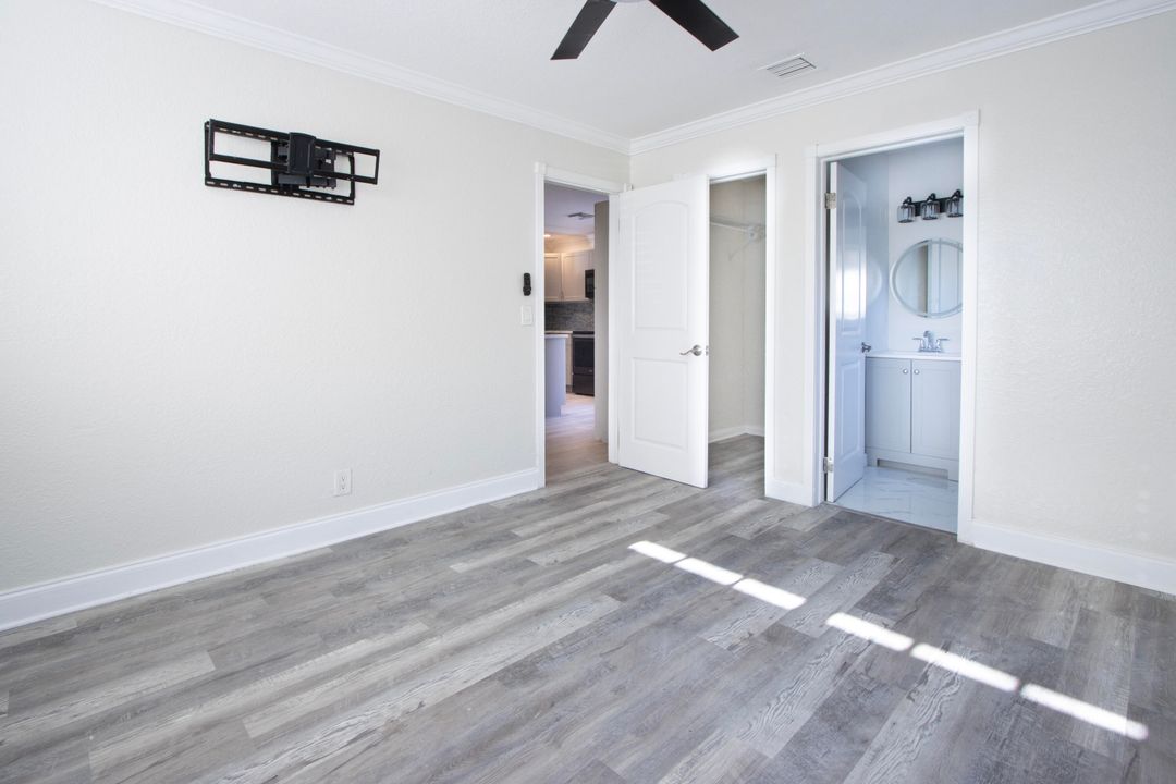 Active With Contract: $395,900 (3 beds, 2 baths, 1020 Square Feet)