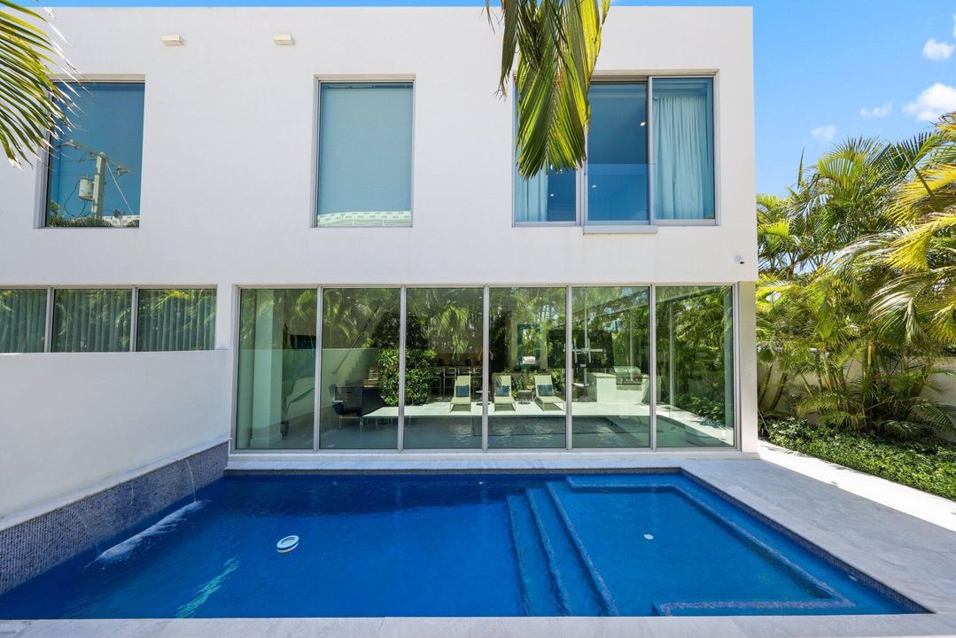 待售: $3,150,000 (3 贝兹, 5 浴室, 2421 平方英尺)