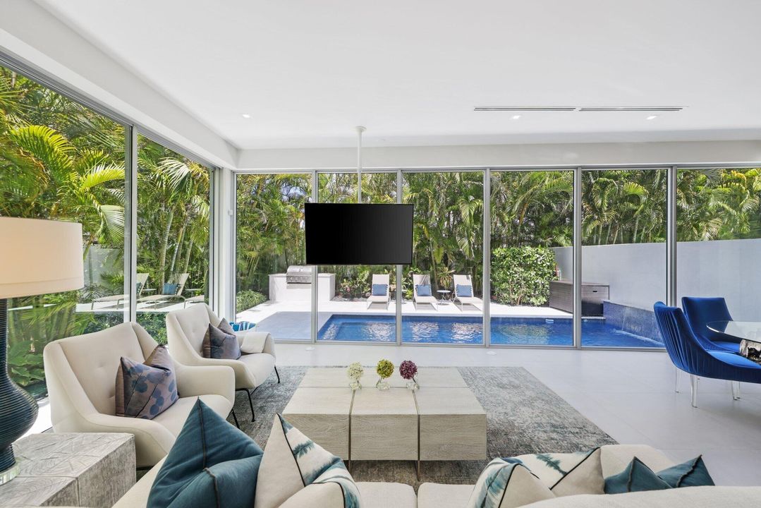 待售: $3,150,000 (3 贝兹, 5 浴室, 2421 平方英尺)