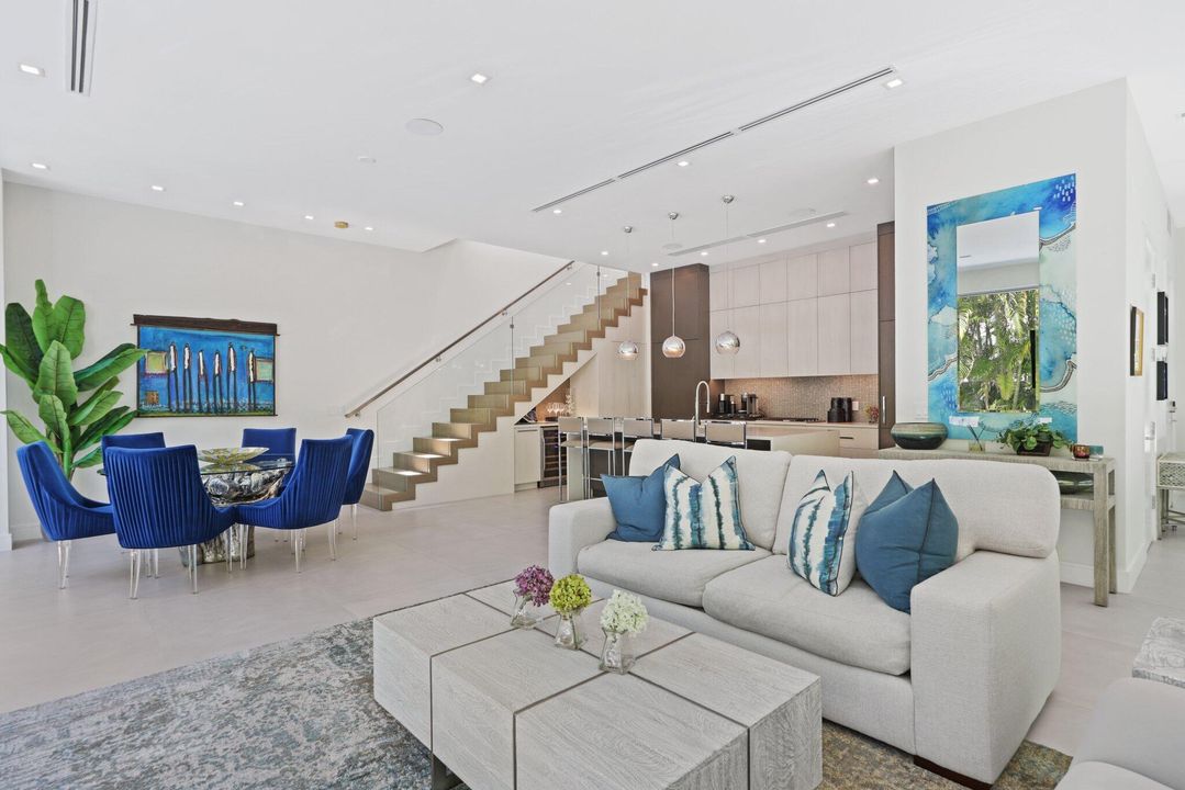 待售: $3,150,000 (3 贝兹, 5 浴室, 2421 平方英尺)